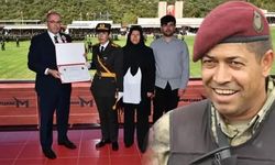 Ömer Halisdemir'in kızı babası gibi 'bordo bereli' oldu!