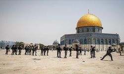 İsrail Mescid-i Aksa'yı 5 gündür kapalı tutuyor