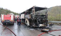 Seyir halindeki yolcu otobüsü kül oldu!