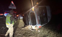 Devrilen ambulansta 5 kişi yaralandı!