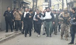 3 kişiyi rehin alıp bir kişiyi yaraladı!