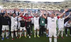 Altay, son haftada 3. Lig'e tutundu