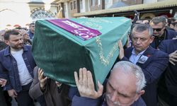 Özgür Özel cenaze törenine katıldı