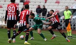 Sivasspor evindeki son maçı kazandı