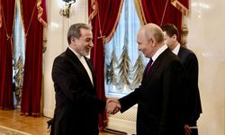 Putin: İran halkının kahramanca mücadele ettiğini görüyoruz!