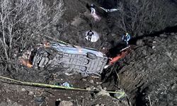 Malatya'da işçi servisi devrildi: 2 ölü, 10 yaralı