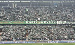 Kocaeli'de tribünler sustu, çocuklar için yas tutuldu