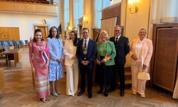 Kiel’de tarihi an: Türk kökenli başkan göreve başladı!