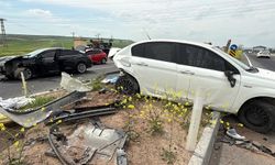 Diyarbakır'da feci kaza: 3'ü çocuk 5 yaralı