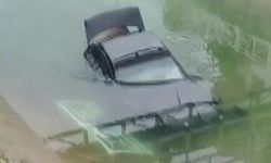 Adana’da otomobil sulamana kanalına düştü