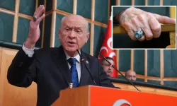 Bahçeli’nin yüzüğü ve rozetindeki anlam dikkatleri çekti