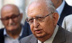 Hüsamettin Cindoruk hayatını kaybetti!