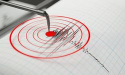 Japonya'da 7.4 büyüklüğünde deprem!