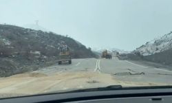 Hakkari-Van yolunda çökme