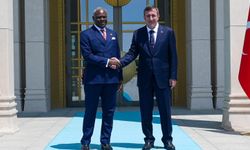 Kabine ile birlikte istifa etti!