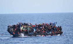 Teknenin alabora olması sonucu 250 kişi kayboldu!