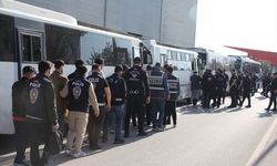 Nitelikli dolandırıcılıktan yakalanan 78 zanlı adliyede!