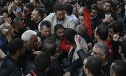 CHP'liler Genel Merkez'de bekleyişe geçti