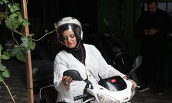 Evde anne, sokakta motokurye