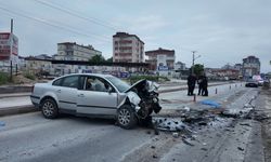 Otomobiller çarpaştı: 2 ölü, 2 yaralı