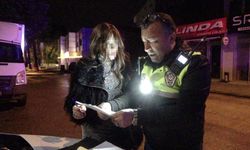 Alkollü sürücü kadının ceza tepkisi 'oha' oldu!
