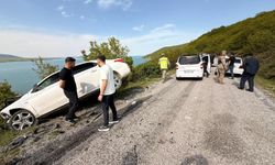 Otomobille kamyonet çarpıştı: 6 yaralı