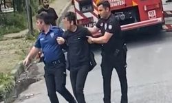 Annesini evde rehin aldı!
