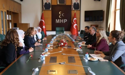 Barış anneleri MHP'yi ziyaret etti