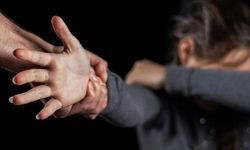 Müstehcen içerikleri paylaşılan 11 yaşındaki kızın ailesine gözaltı