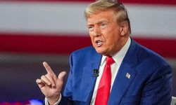 Trump, Oval Ofis’teki etkinlik sırasında uyukladı