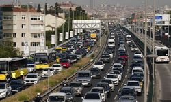 Tatilinin ardından ilk iş gününde trafik yoğunluğu!