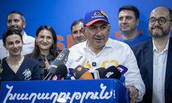 Ermenistan'da seçimler: Paşinyan'ın partisi önde