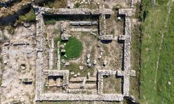 Karabük'teki antik kentte 1750 yıllık pitos mezar bulundu
