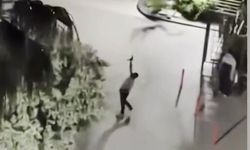 Komşusunun evini otomatik silahla taradı!