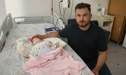 Sargıyla birlikte bebeğin parmağı kesildi!