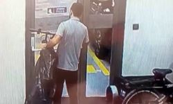 Çaldığı bisikleti polis merkezine teslim etti!