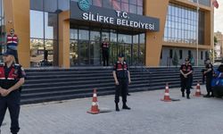 Silifke Belediyesi'ne operasyon: Başkan dahil çok sayıda isme gözaltı