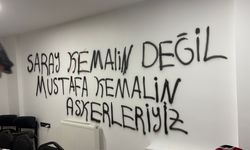 CHP binasının duvarlarında tepkili yazılar!