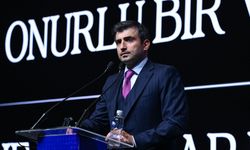 Selçuk Bayraktar: Teknoloji tekellerinin örümcek ağını yırtıp atabiliriz