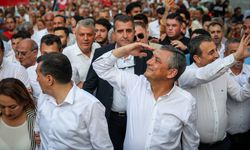 Özel'in yeni partisi yolda: Bugün son grup toplantısına katılacak