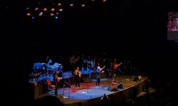 Gipsy Kings by Andre Reyes, "Viva El Arte" turnesi kapsamında İstanbul'da sahne aldı
