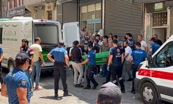 Eşini öldürdü, kendini astı!