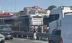 Avcılar’da metrobüste yangın
