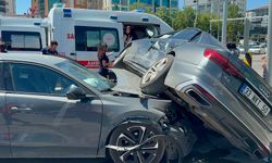 Elazığ'da otomobiller çarpıştı: 5 yaralı