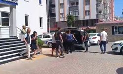 Hırsızlık zanlıları otomobille kaçarken yakalandı