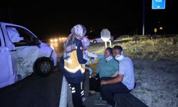 Minibüs ile ticari araç çarpıştı: 5 yaralı