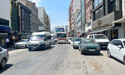 Adana'nın caddeleri açık otoparka döndü
