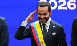 Cumhurbaşkanlığı seçimini kazanan Espriella yemin etti!