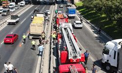 Motosiklet sürücüsü kamyonun altında can verdi