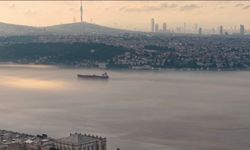 İstanbul'da yoğun sis: Boğaz hattı trafiğe kapatıldı